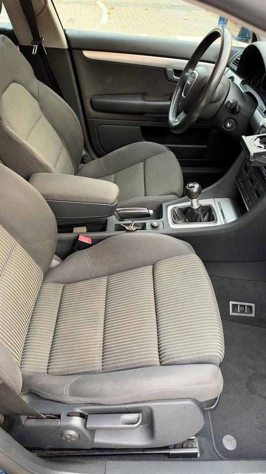 Audi A4 2005 — photo 14