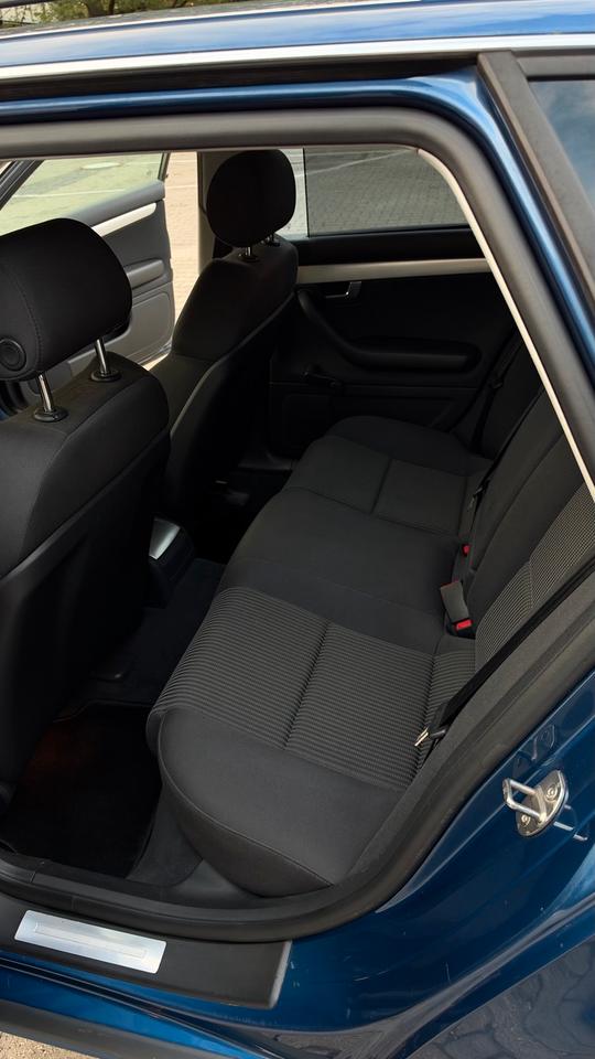 Audi A4 2005 — photo 16