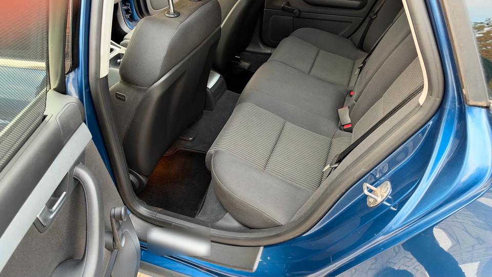Audi A4 2005 — photo 17