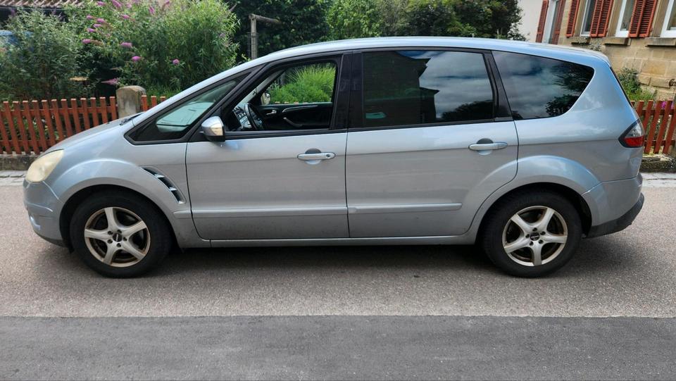 Ford S-Max 2006 — вигляд ззаду