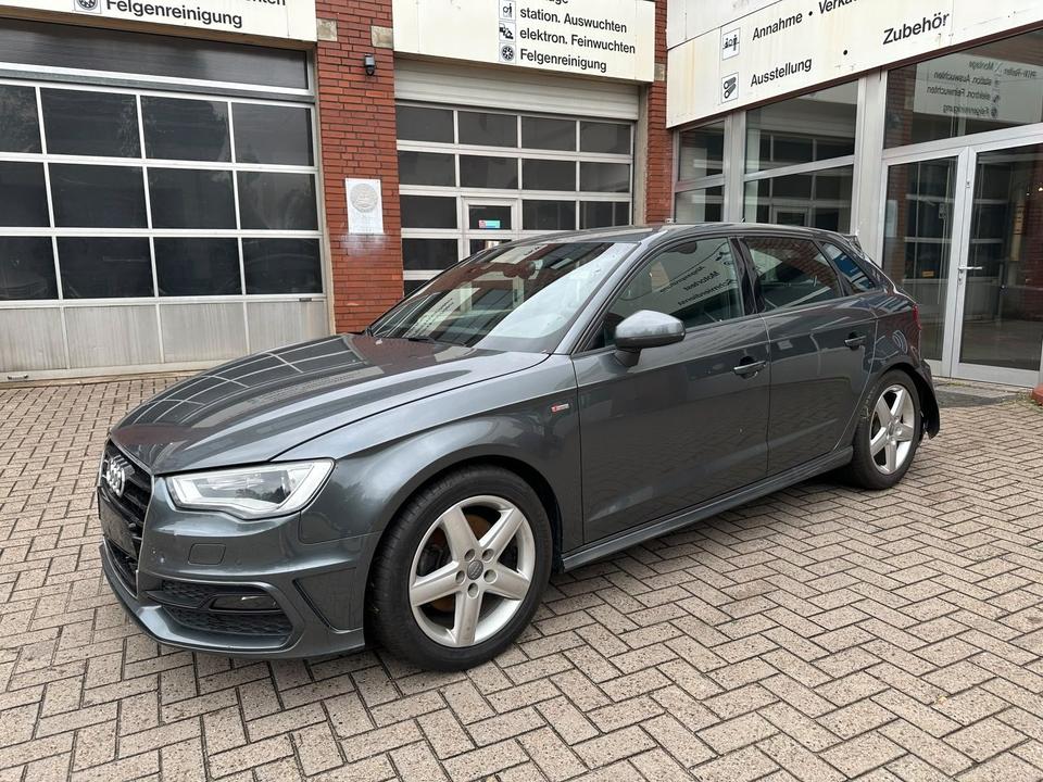 Audi A3 2015 — вигляд ззаду
