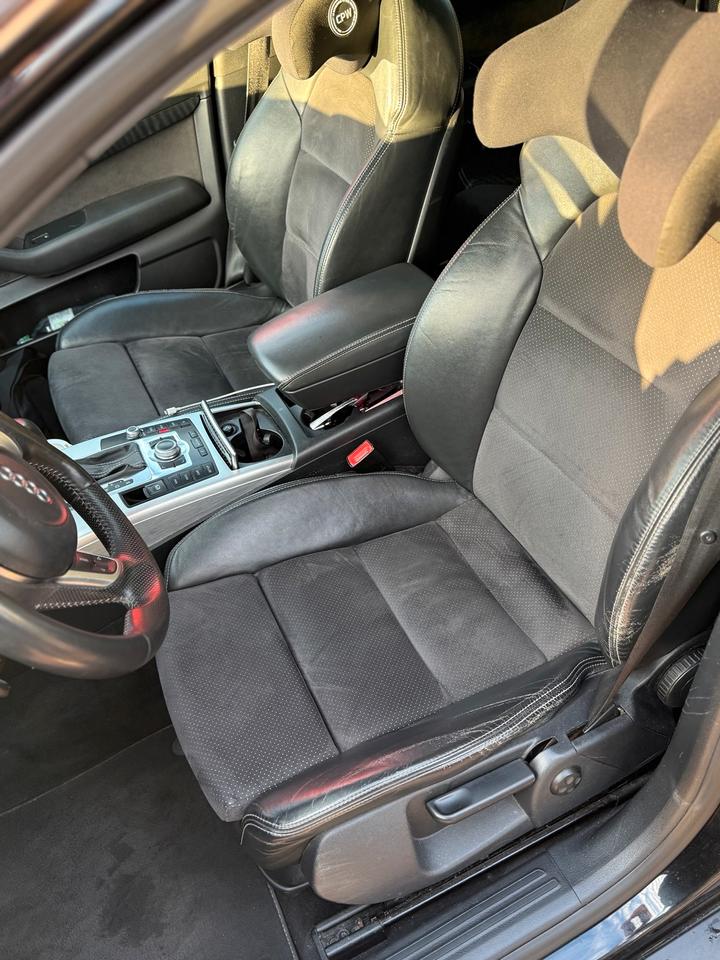 Audi A6 2010 — photo 13