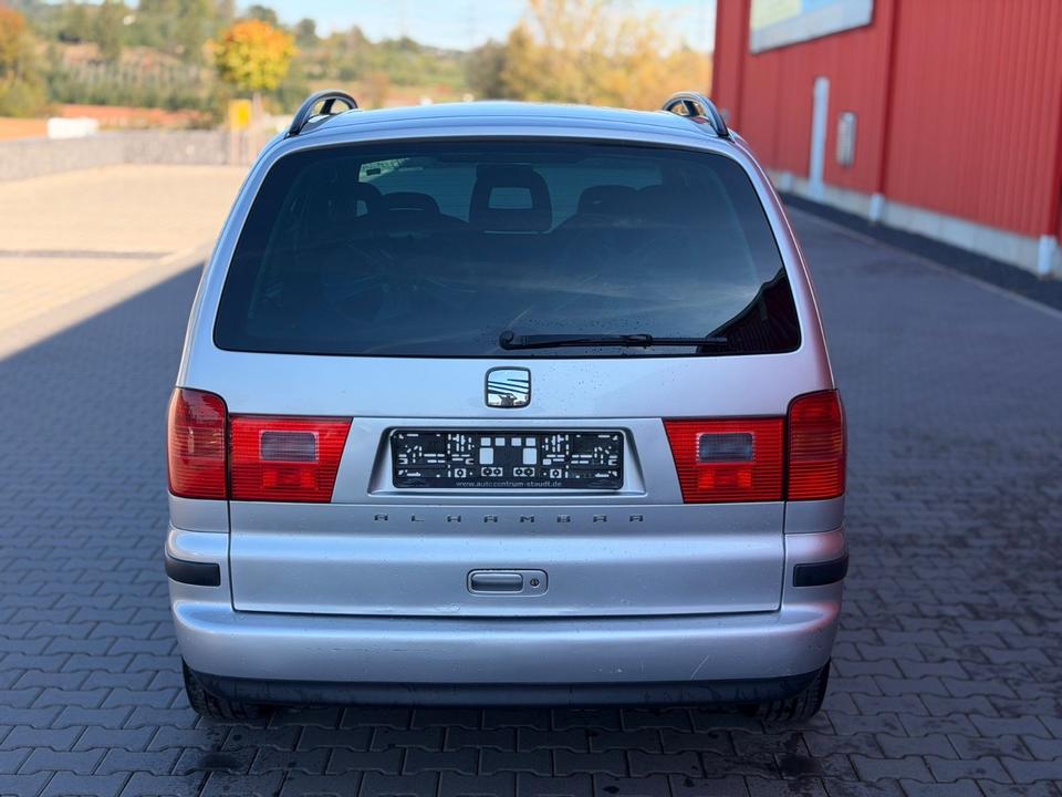 Seat Alhambra 2009 — engine