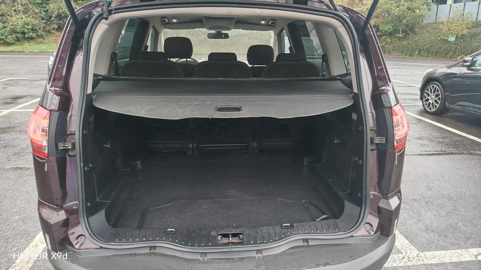 Ford S-Max 2012 — photo 9