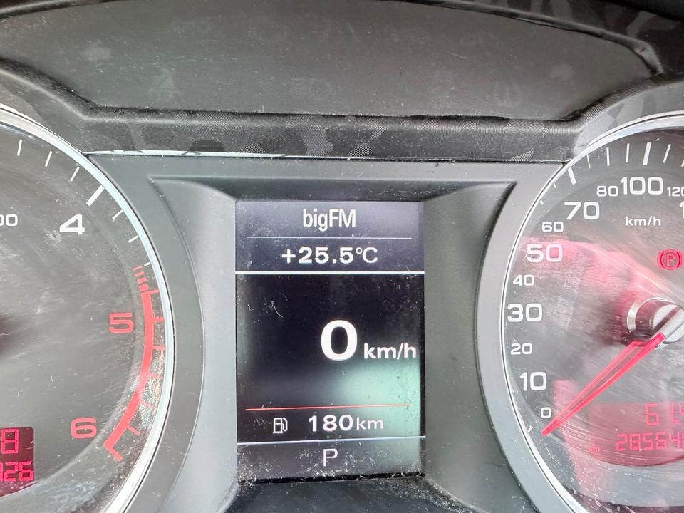Audi A6 2010 — photo 7