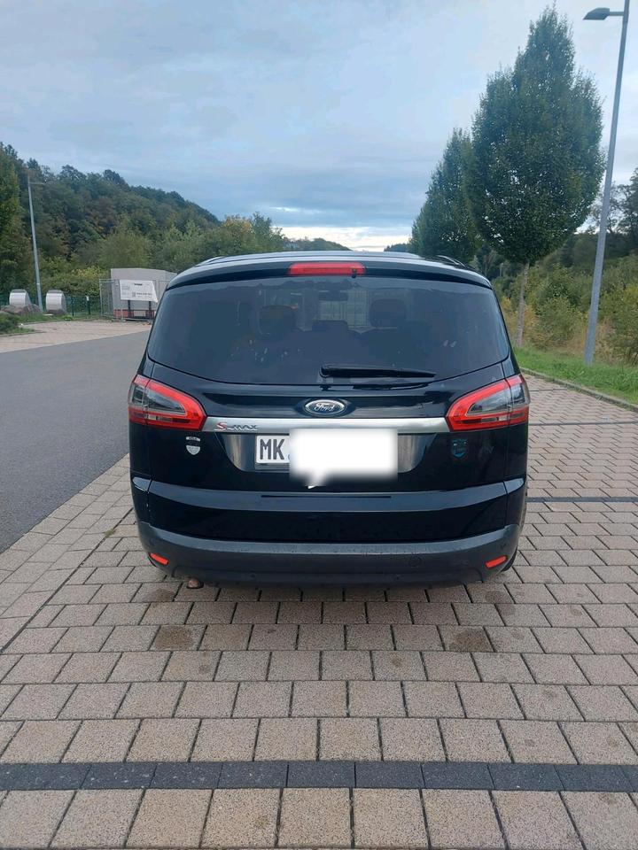 Ford S-Max 2011 — rear view