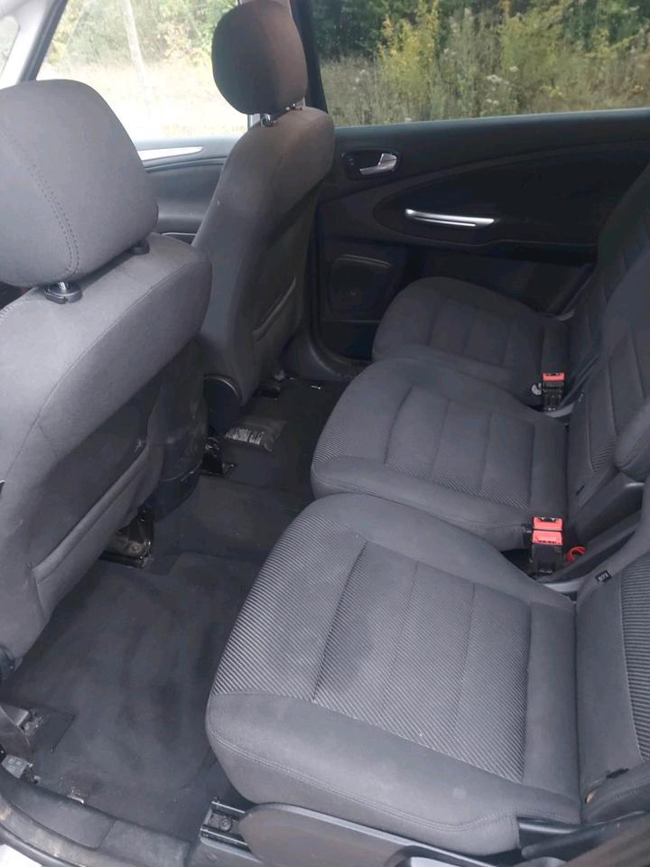 Ford S-Max 2011 — photo 6
