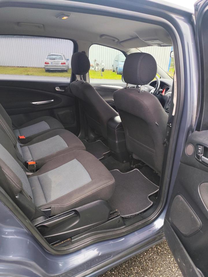 Ford S-Max 2012 — photo 6