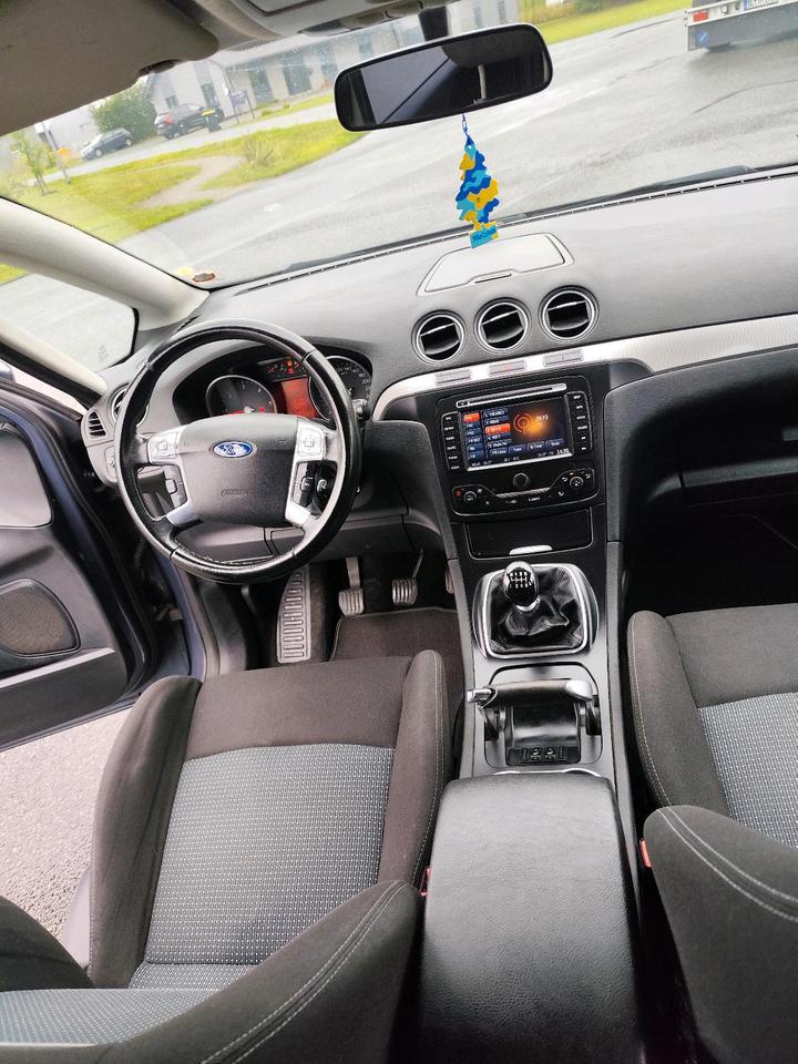 Ford S-Max 2012 — photo 7