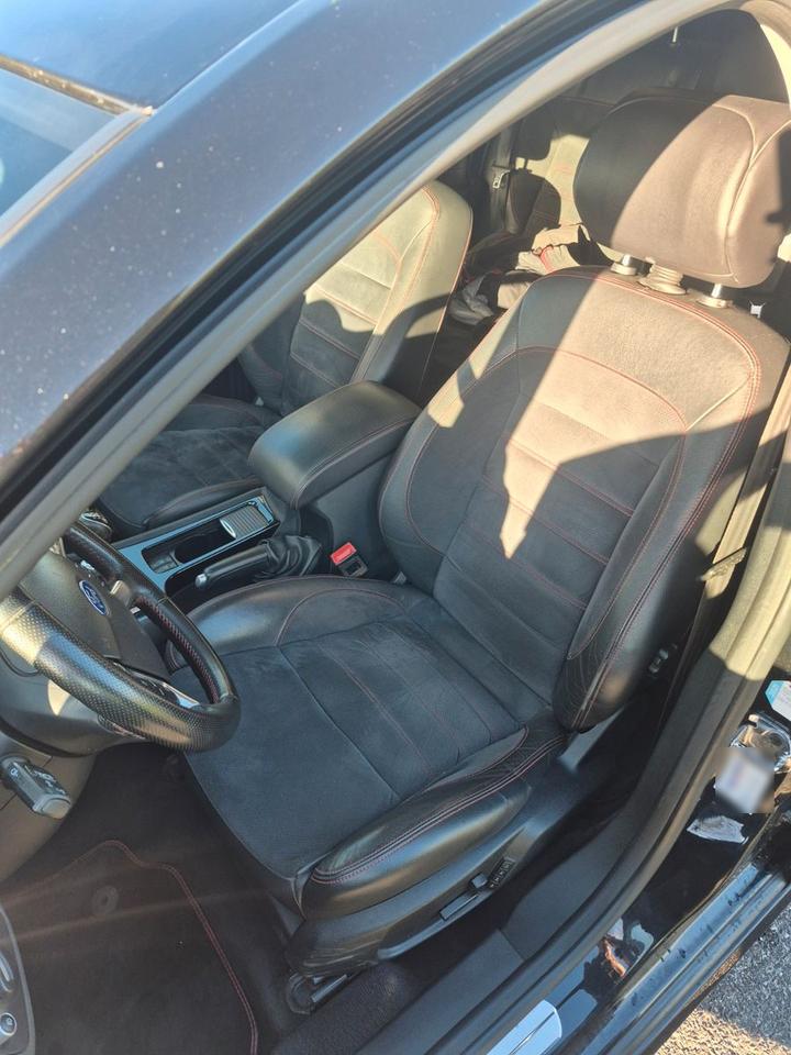 Ford Mondeo 2013 — photo 10