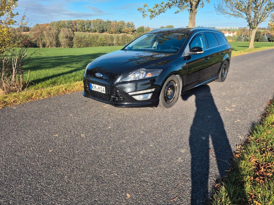Ford Mondeo 2013 — rear view