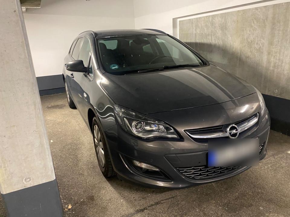 Opel Astra 2015 — фото 9