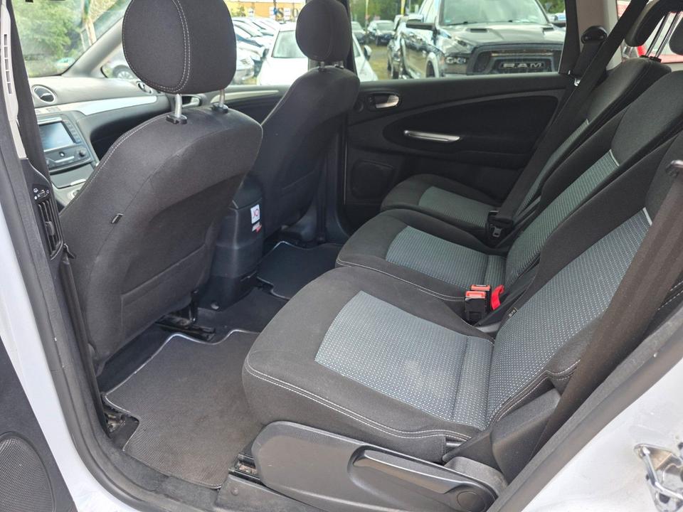 Ford S-Max 2014 — photo 10
