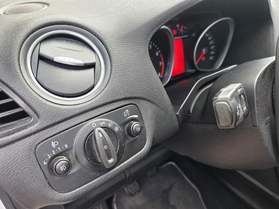 Ford S-Max 2014 — photo 16