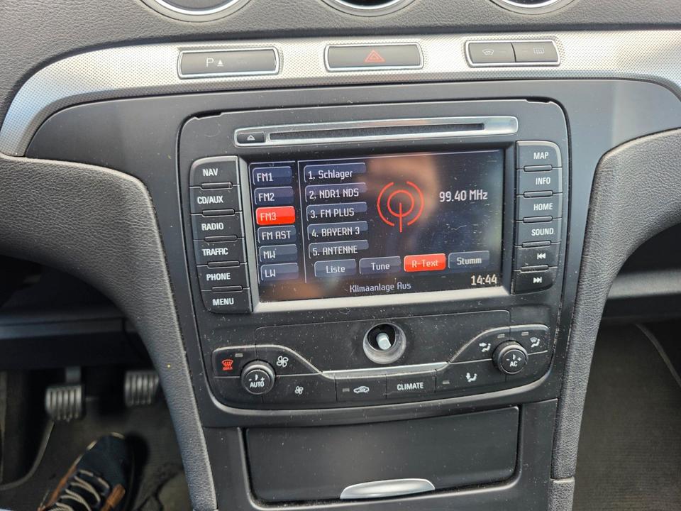 Ford S-Max 2014 — photo 19