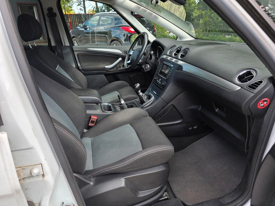 Ford S-Max 2014 — photo 25