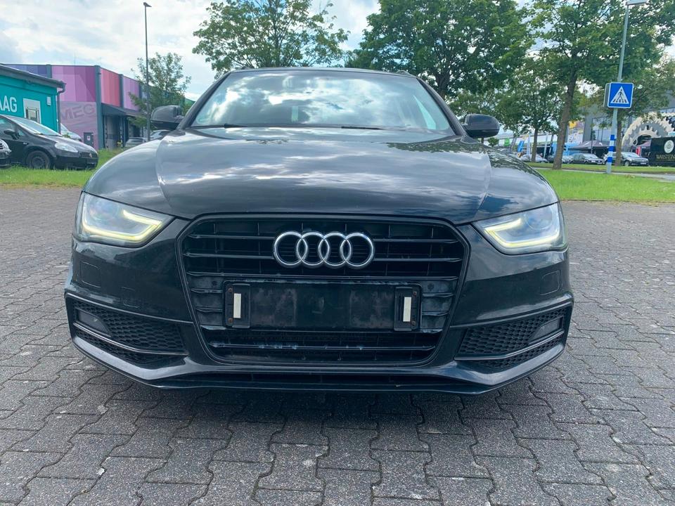 Audi A4 2014 — rear view