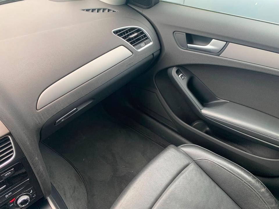 Audi A4 2014 — photo 27