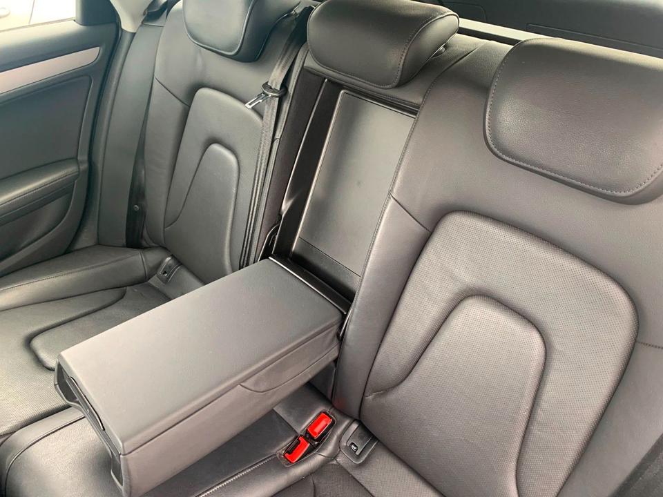 Audi A4 2014 — photo 32