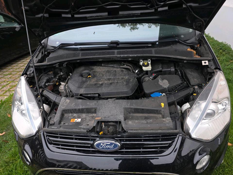 Ford C-Max 2012 — photo 10