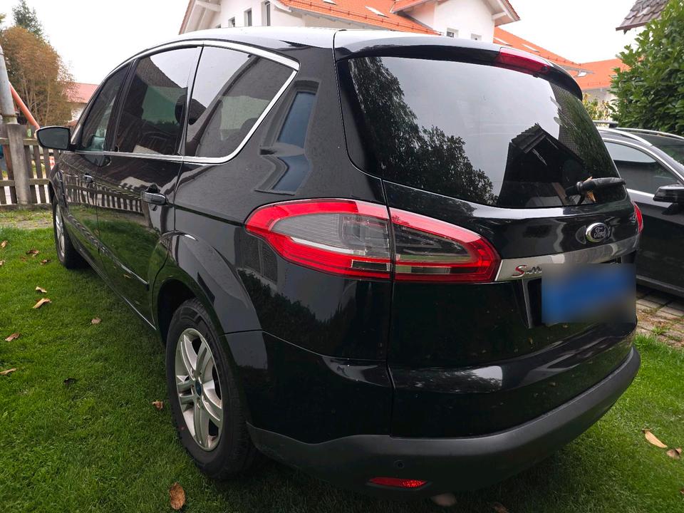 Ford C-Max 2012 — interior