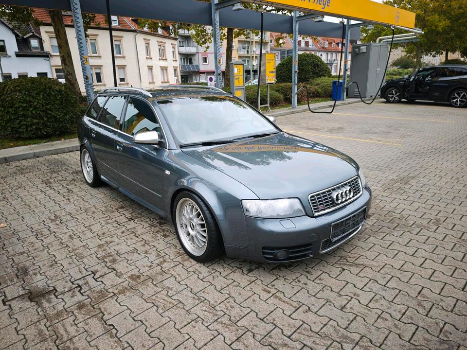 Audi A4 2004 — photo 12