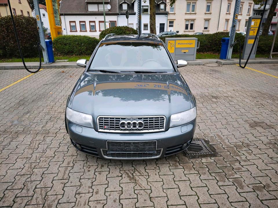Audi A4 2004 — photo 13