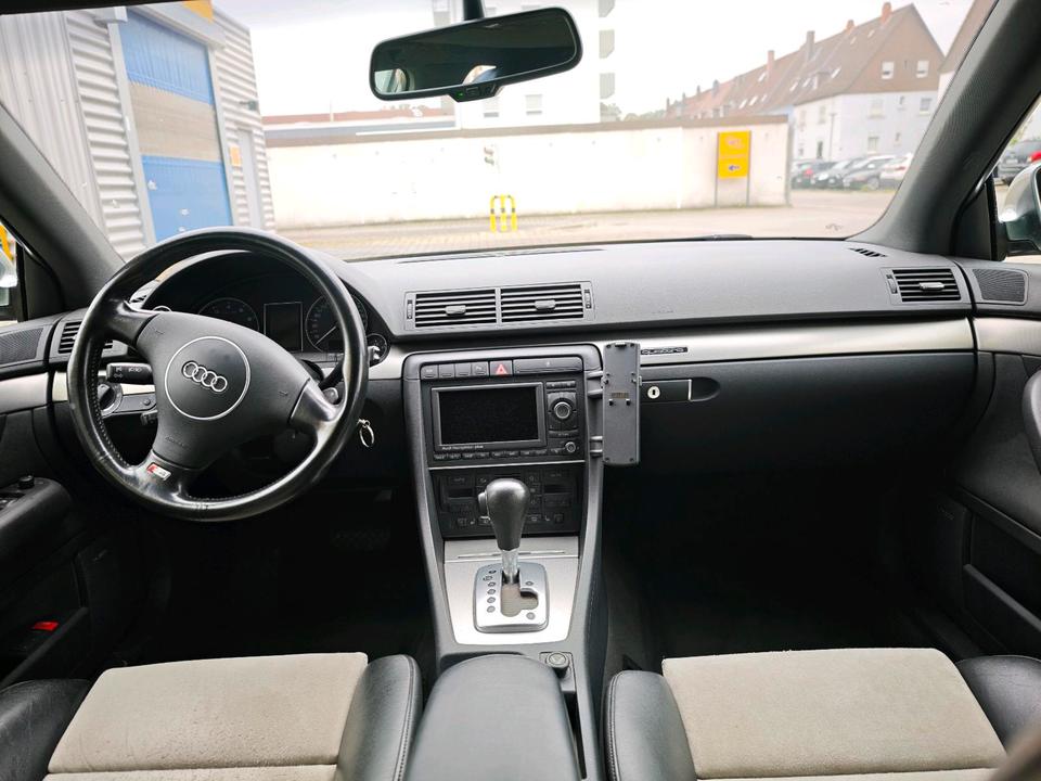 Audi A4 2004 — photo 15