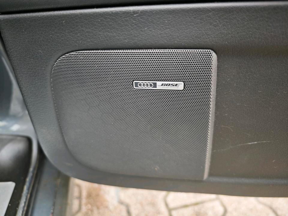 Audi A4 2004 — photo 8