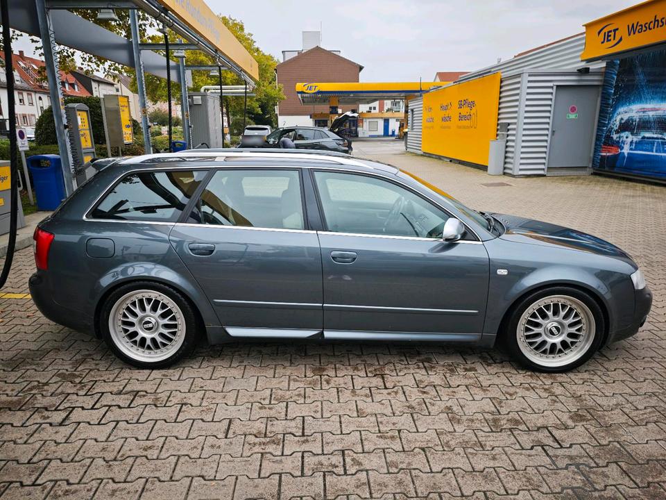 Audi A4 2004 — photo 9