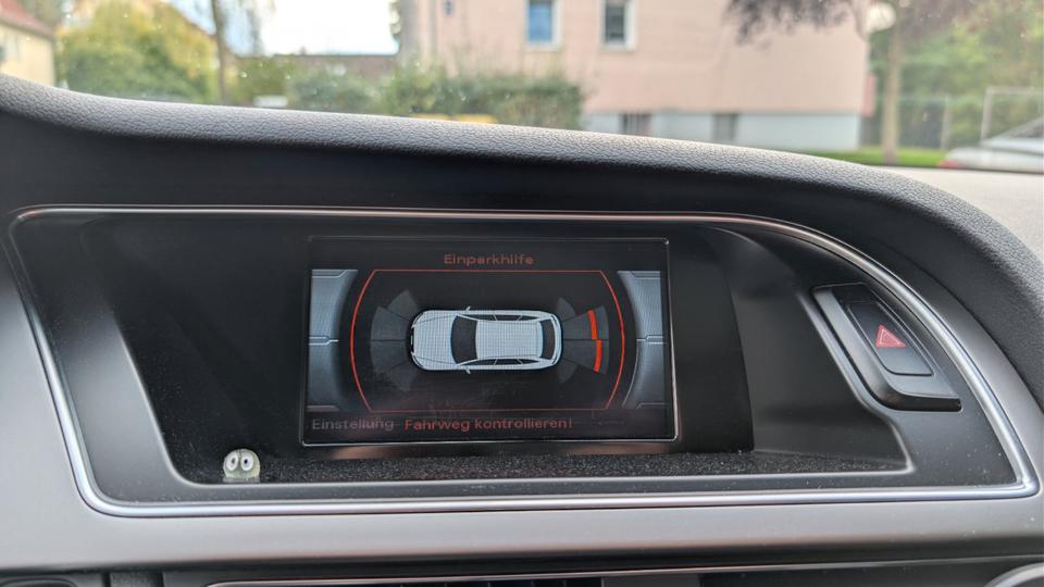 Audi A4 2014 — photo 17