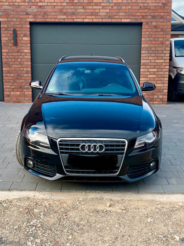 Audi A4 2011 — rear view