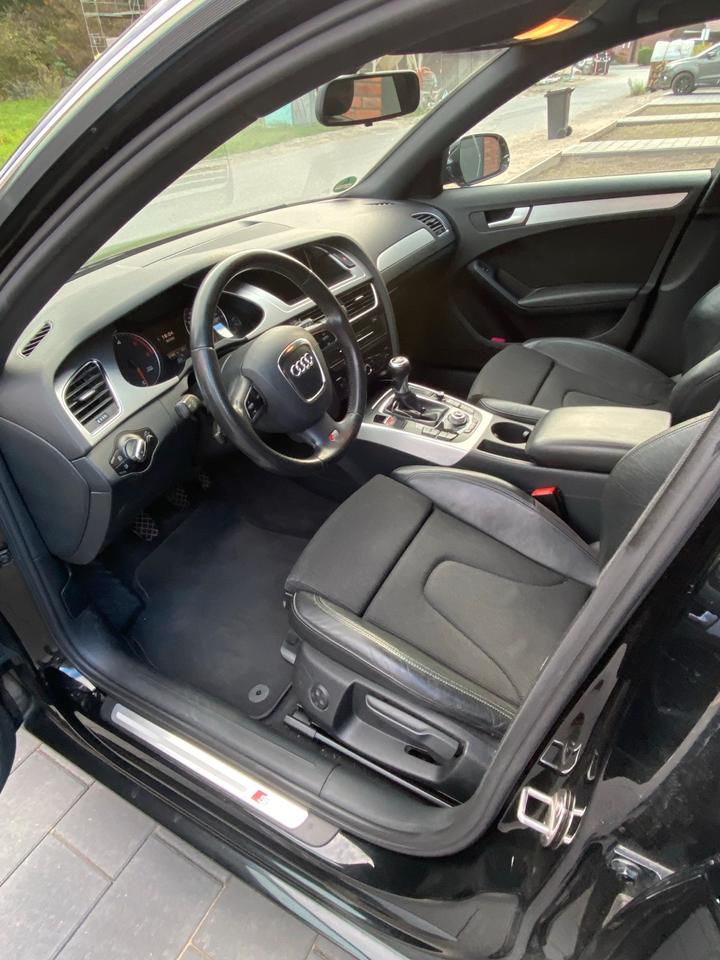 Audi A4 2011 — photo 7