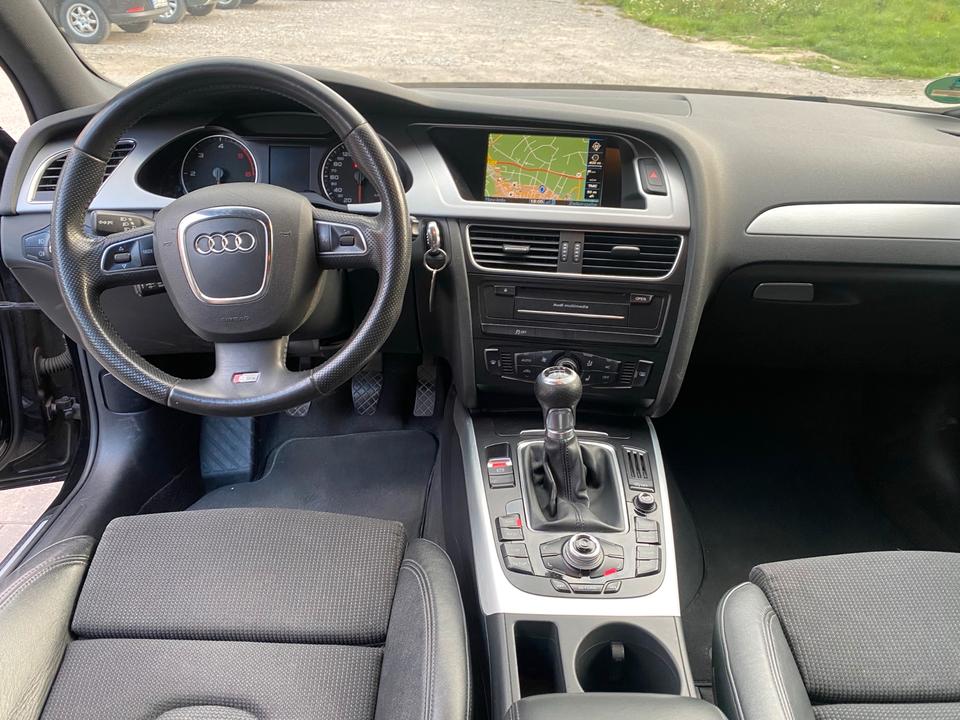 Audi A4 2011 — photo 9