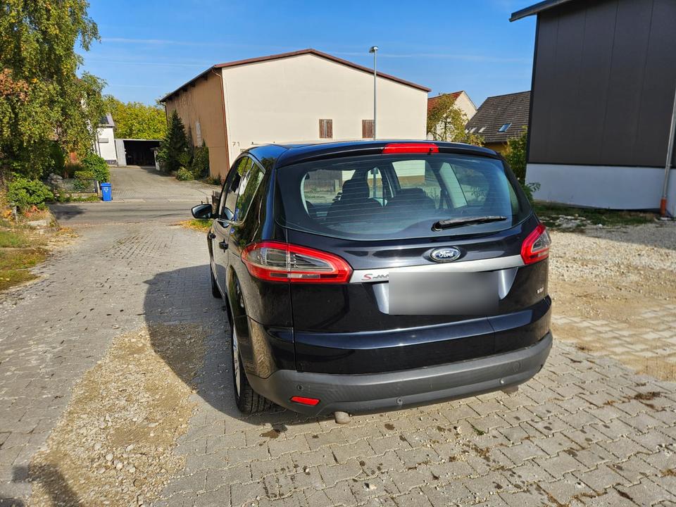 Ford S-Max 2010 — photo 9