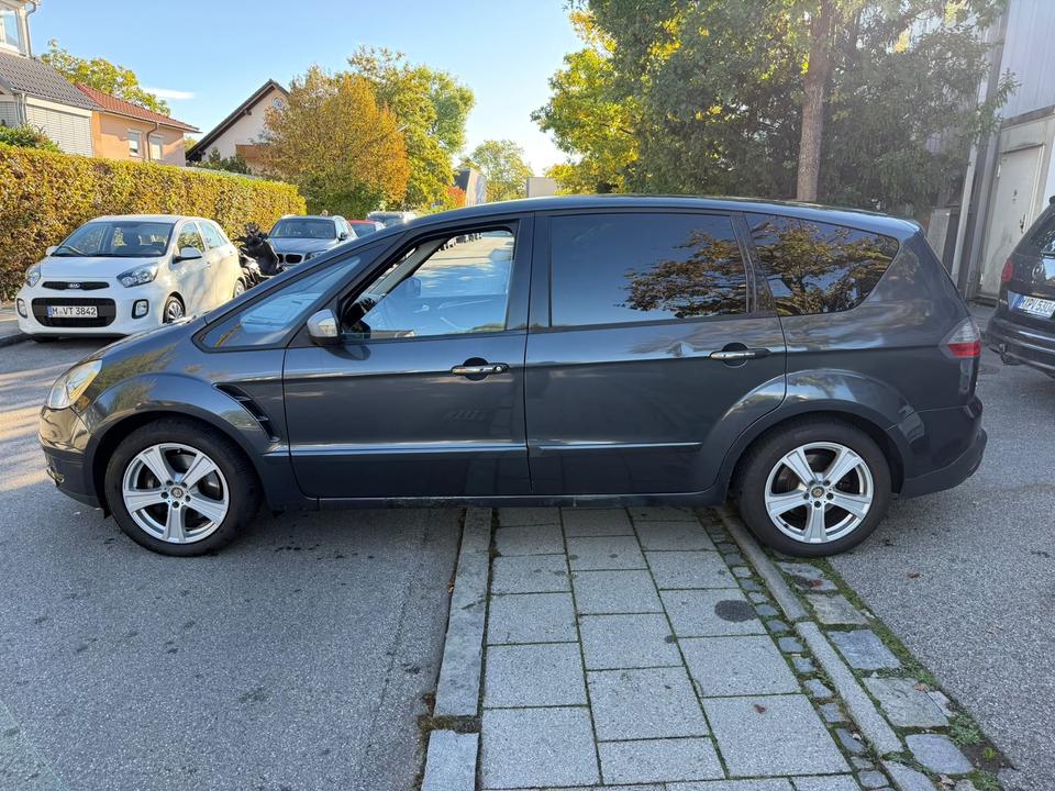 Ford S-Max 2009 — engine