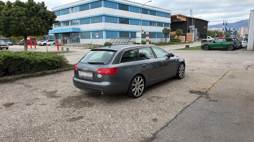 Audi A6 2008 — interior