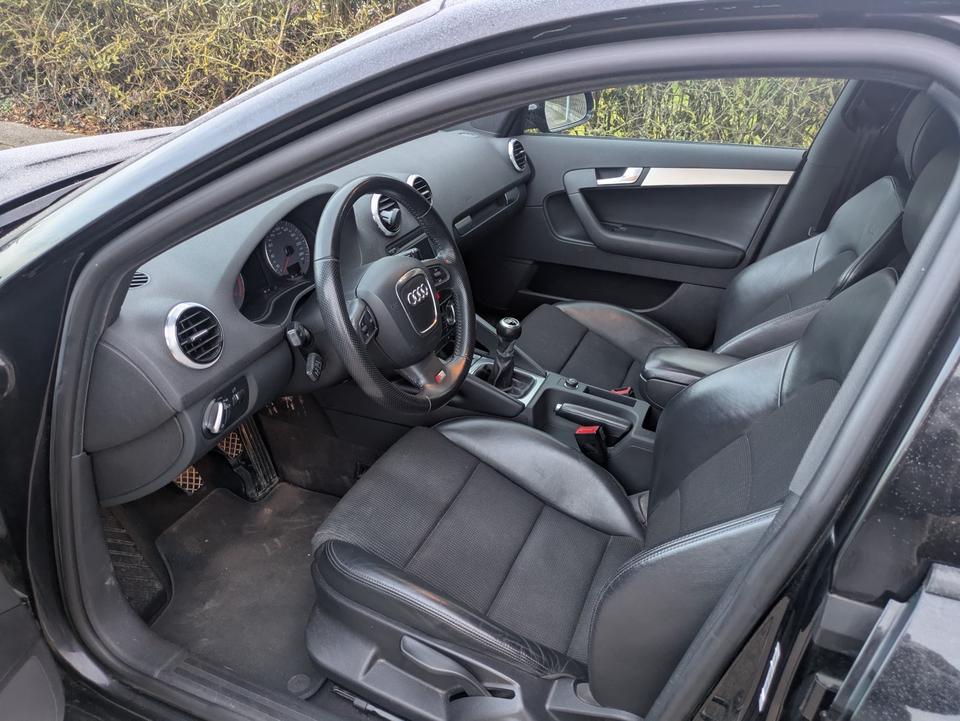 Audi A3 2011 — photo 7