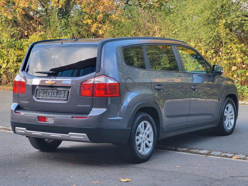 Chevrolet Orlando 2014 — interior