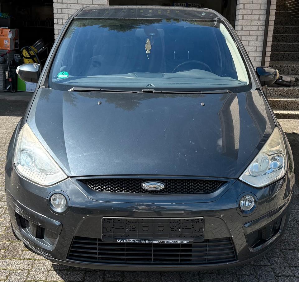 Ford S-Max 2008 — вигляд ззаду