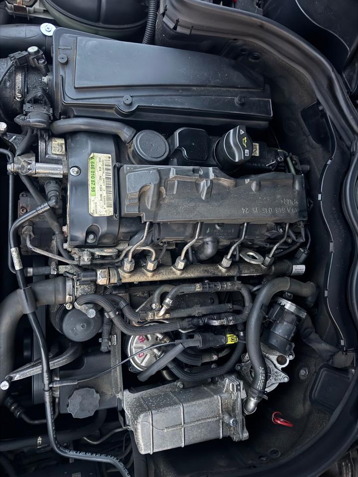 Mercedes Benz C 200 2009 — photo 11