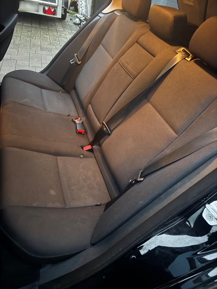 Mercedes Benz C 200 2009 — photo 14