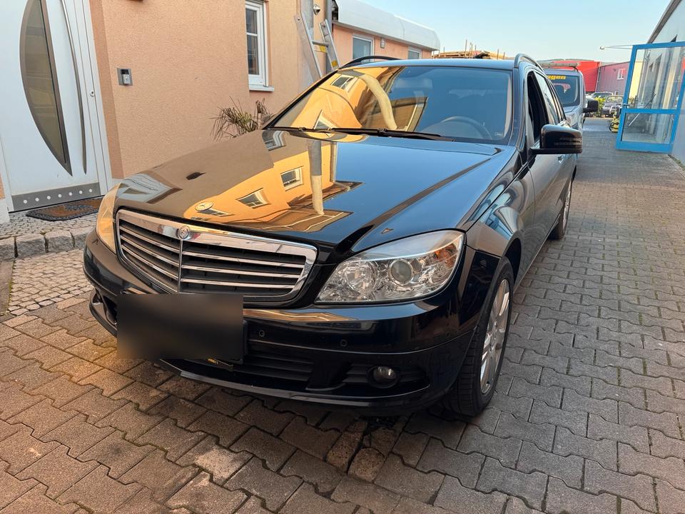 Mercedes Benz C 200 2009 — rear view