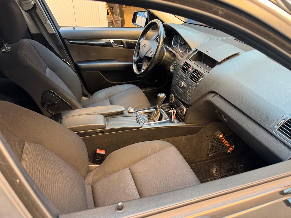 Mercedes Benz C 200 2009 — photo 6