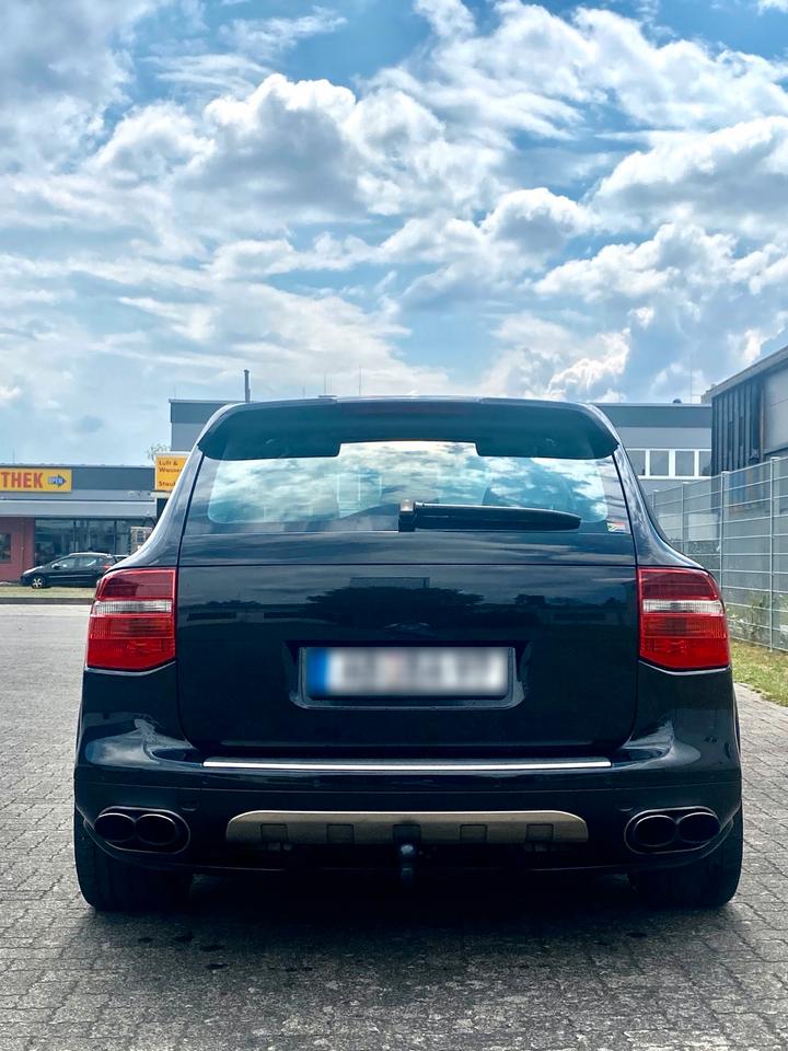 Porsche Cayenne 2008 — вигляд ззаду