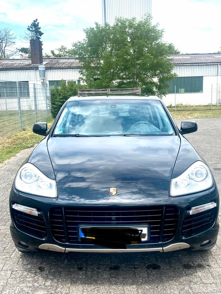Porsche Cayenne 2008 — салон