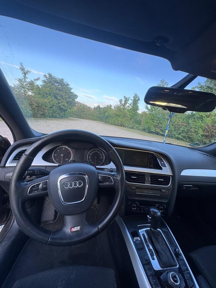 Audi A4 2011 — photo 5
