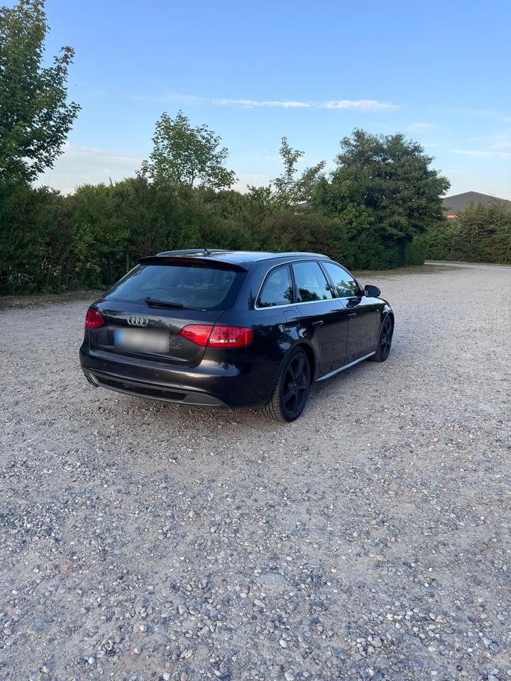 Audi A4 2011 — photo 8