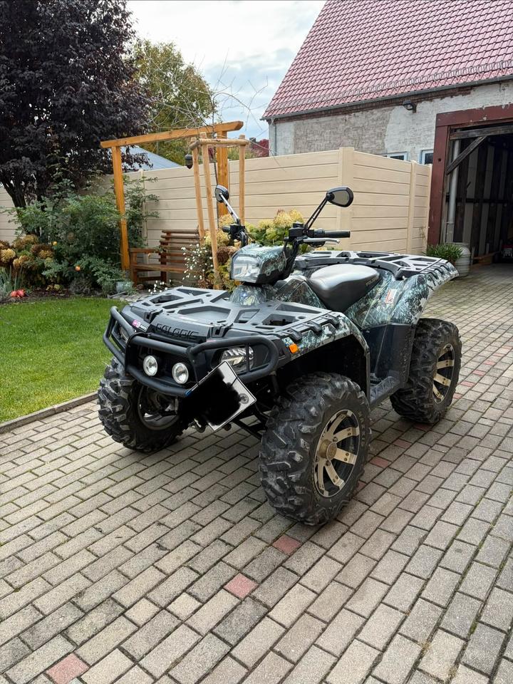 Weitere Motorräder Polaris Sportsman XP EFI 850 ATV 2009 — rear view