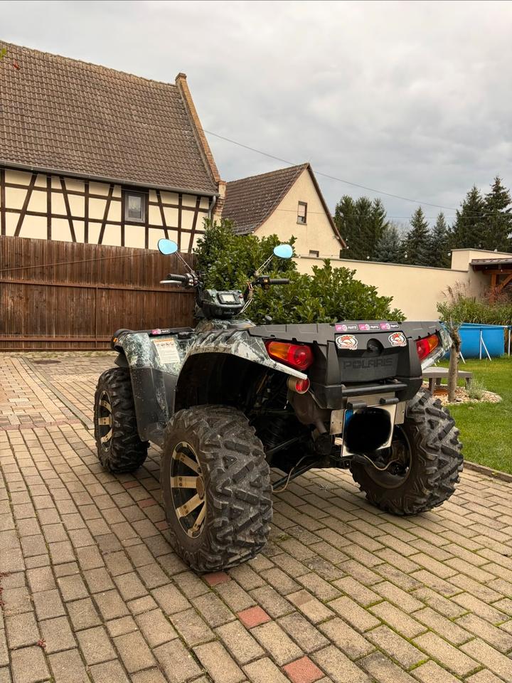 Weitere Motorräder Polaris Sportsman XP EFI 850 ATV 2009 — interior